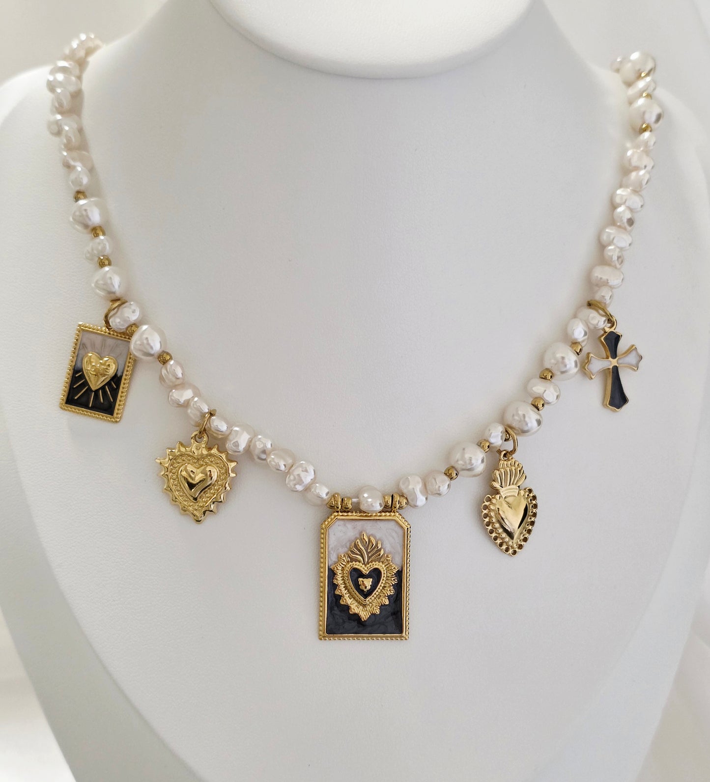 COLLANA SACRO CUORE PERLA